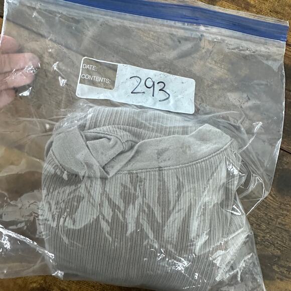 James Perse size 2 shirt Taupe half sleeve ribbed tencel cashmere henley minimal - Picture 10 of 10